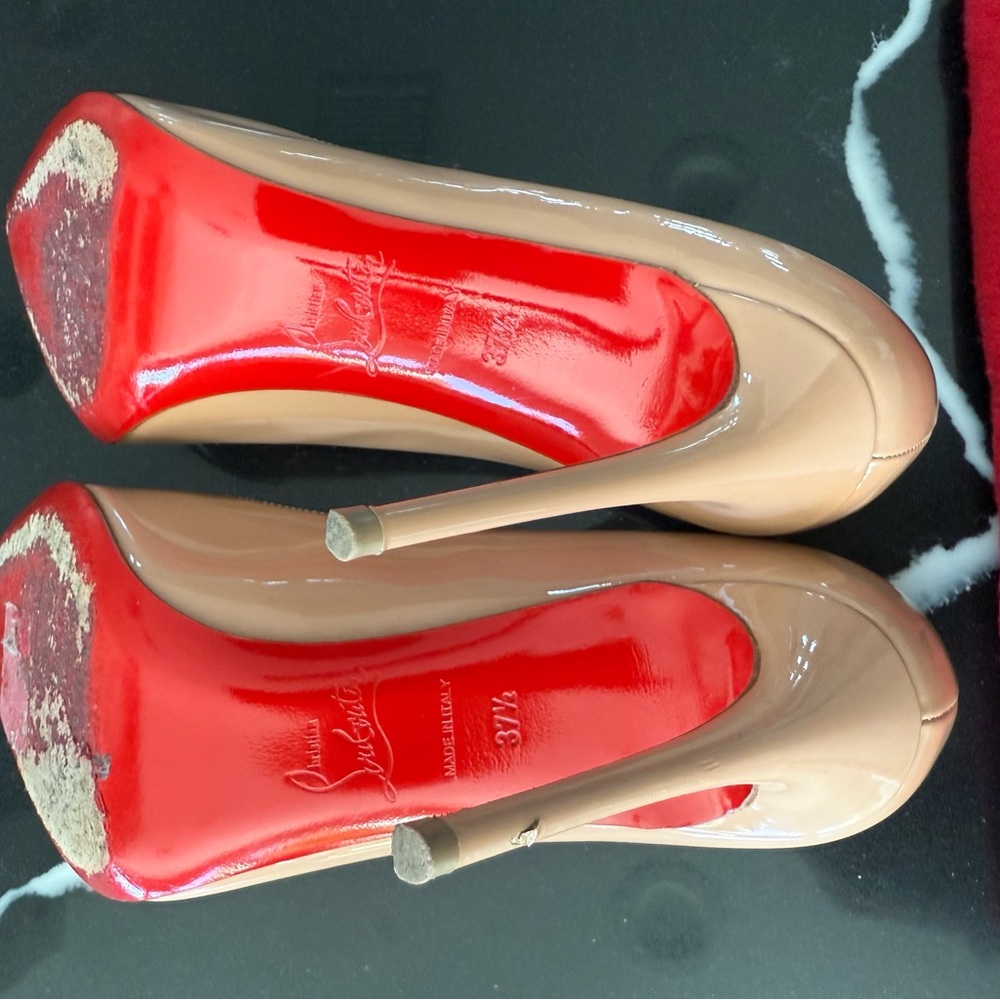 Christian Louboutin Blush Patent Kate 37.5 - Picture 10 of 10